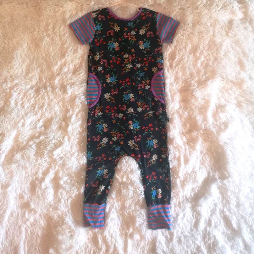 Short Sleeve Peek Pocket Rag Romper